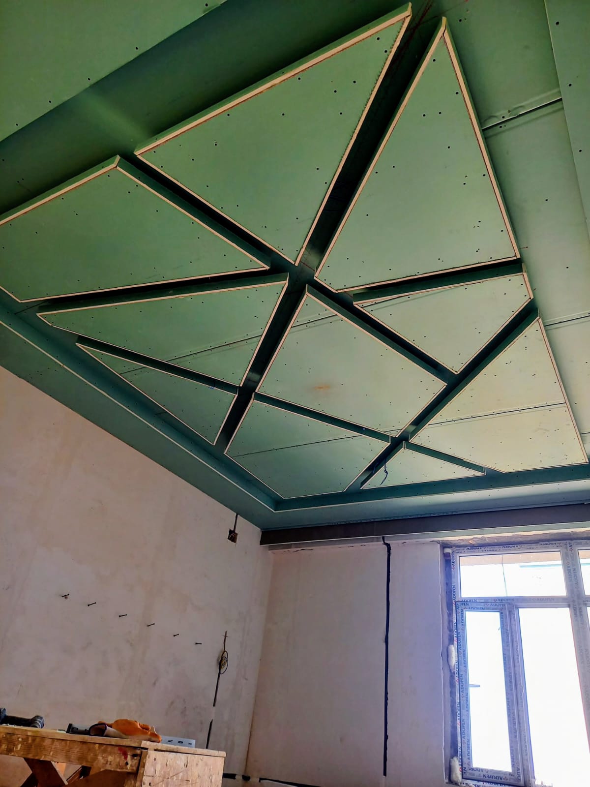 Alcipanbaku divar arakesməsi