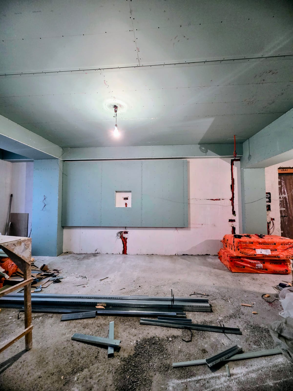 Alcipanbaku restoran tavan dizaynı